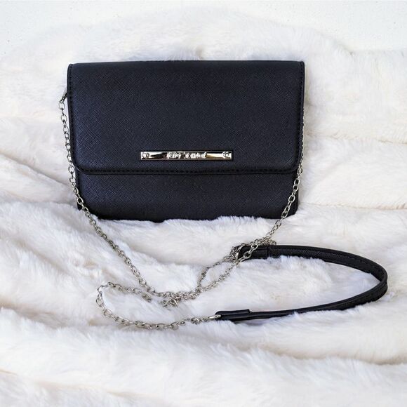 Betsey Johnson Purse Crossbody Clutch Black and Silver Chain - Picture 1 of 16